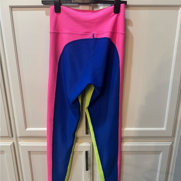 Beach Riot Neon Blue and Pink Activewear Set - Picture 5 of 7